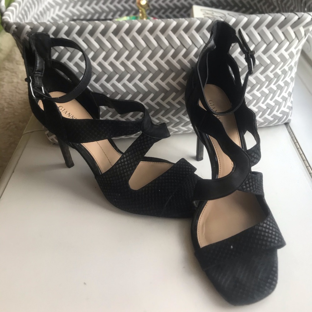 Black Textured Gianna Bini Heels